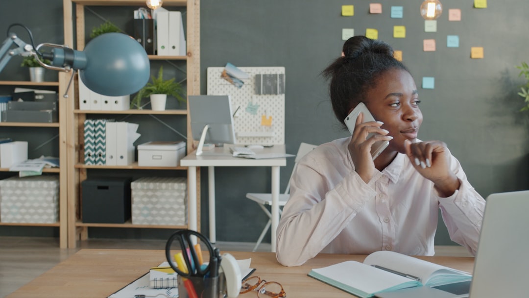 Seattle listing agent calling buyer agents to maximize home offers